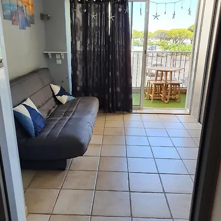 Apartment Joli Studio Cabine 2 A 5 Pers ,plein De Charme, Bord De Mer, Port Camargue Le Grau-du-Roi